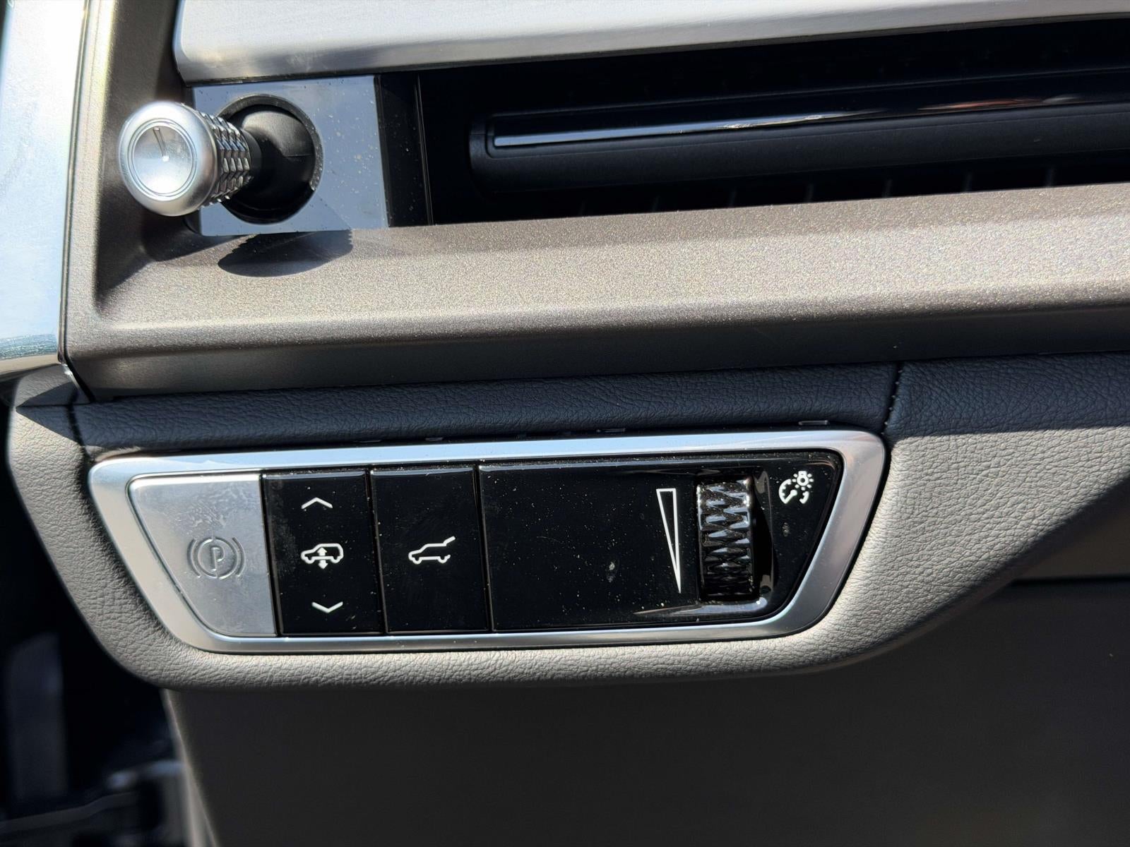 2026 Cadillac VISTIQ Platinum