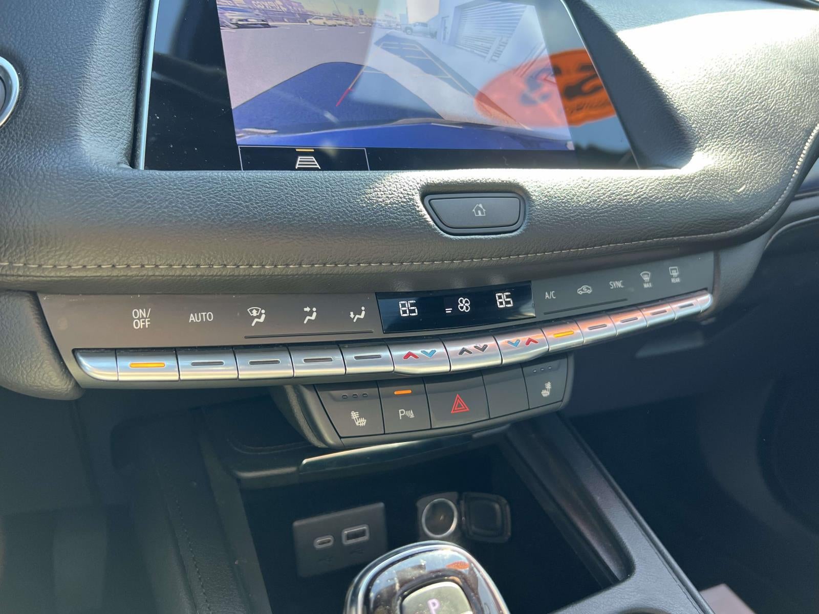 2023 Cadillac XT4 AWD Luxury