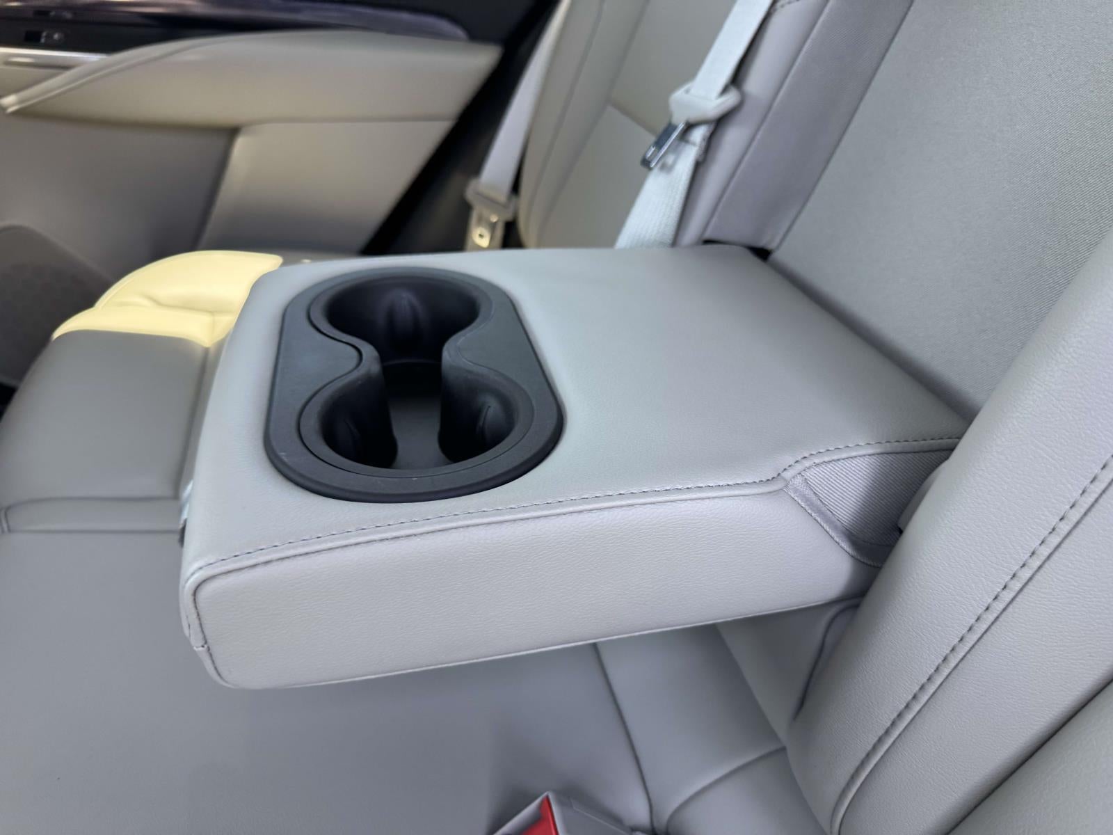 2022 Cadillac XT4 AWD Luxury