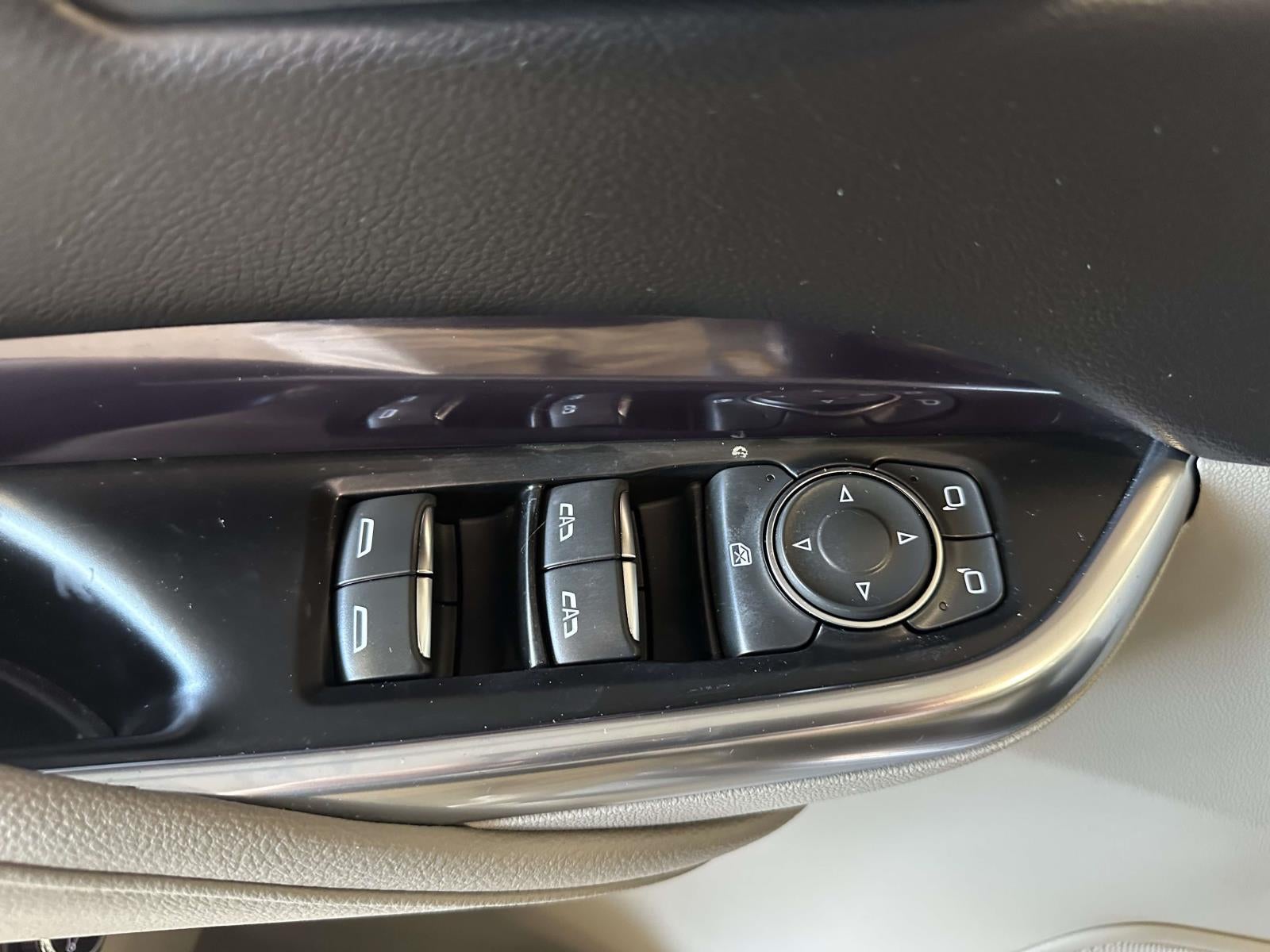 2023 Cadillac XT4 AWD Luxury