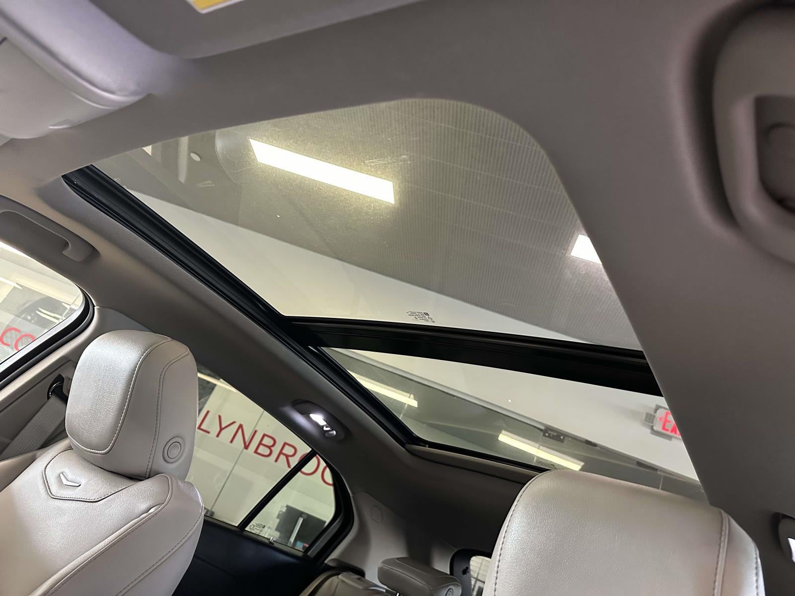 2023 Cadillac XT4 AWD Luxury
