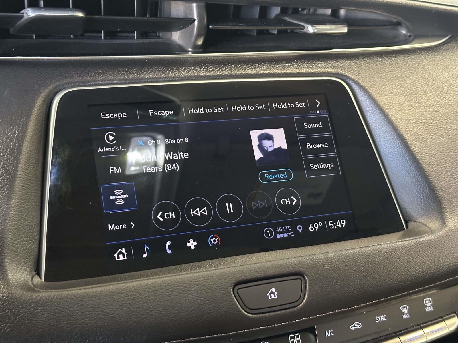 2023 Cadillac XT4 AWD Luxury