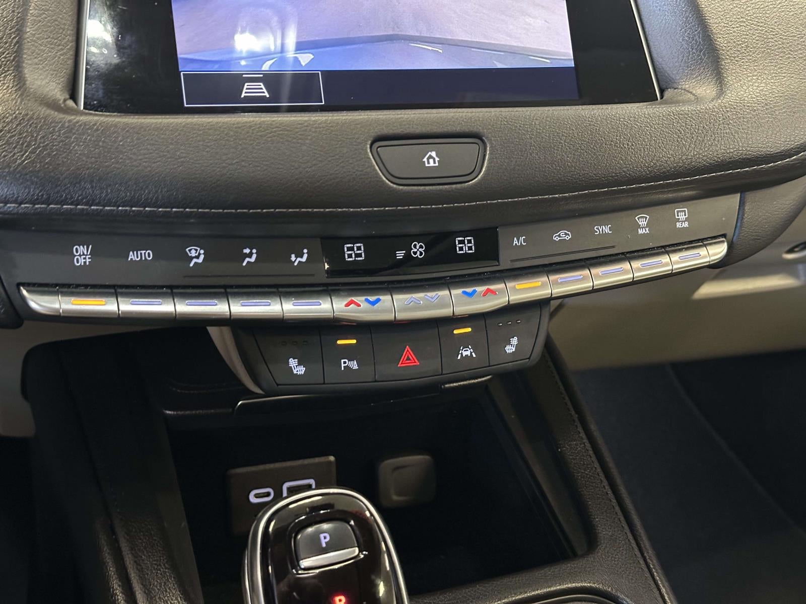 2023 Cadillac XT4 AWD Luxury
