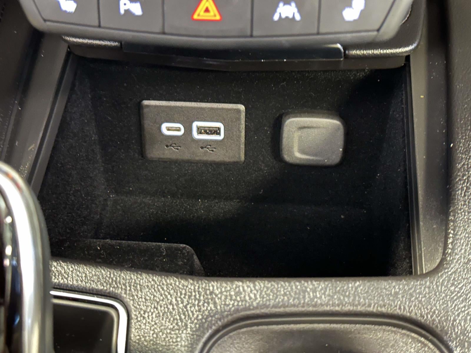 2023 Cadillac XT4 AWD Luxury