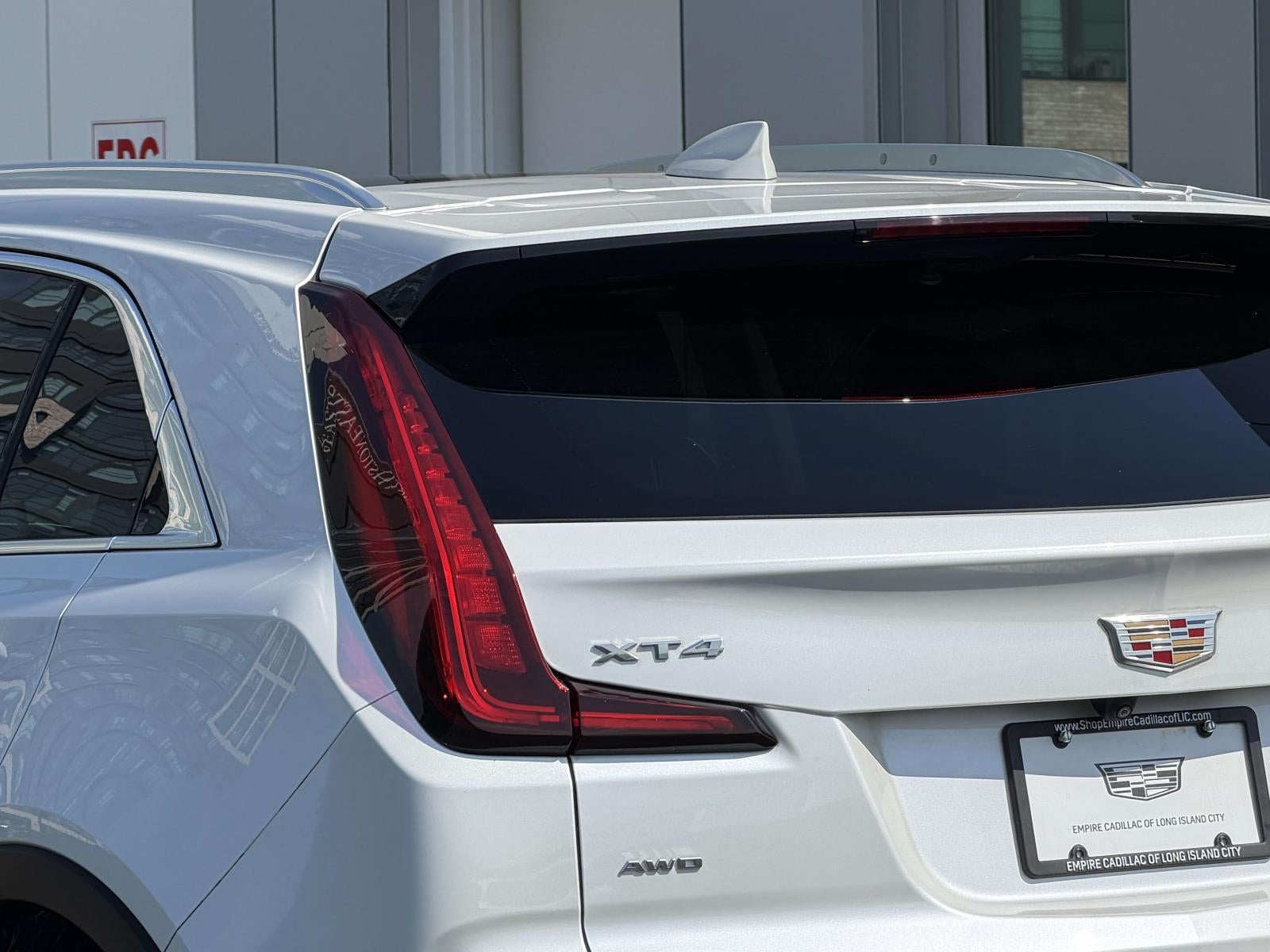 2023 Cadillac XT4 AWD Luxury