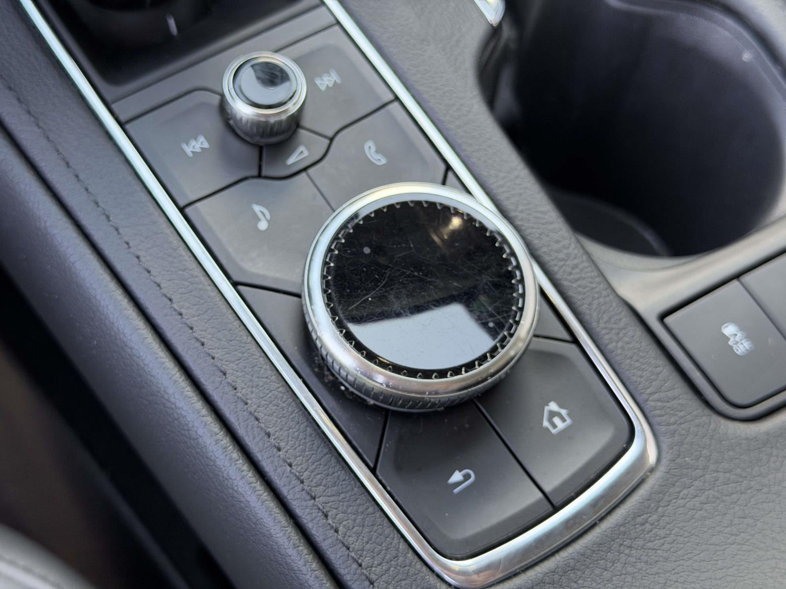 2023 Cadillac XT4 AWD Luxury