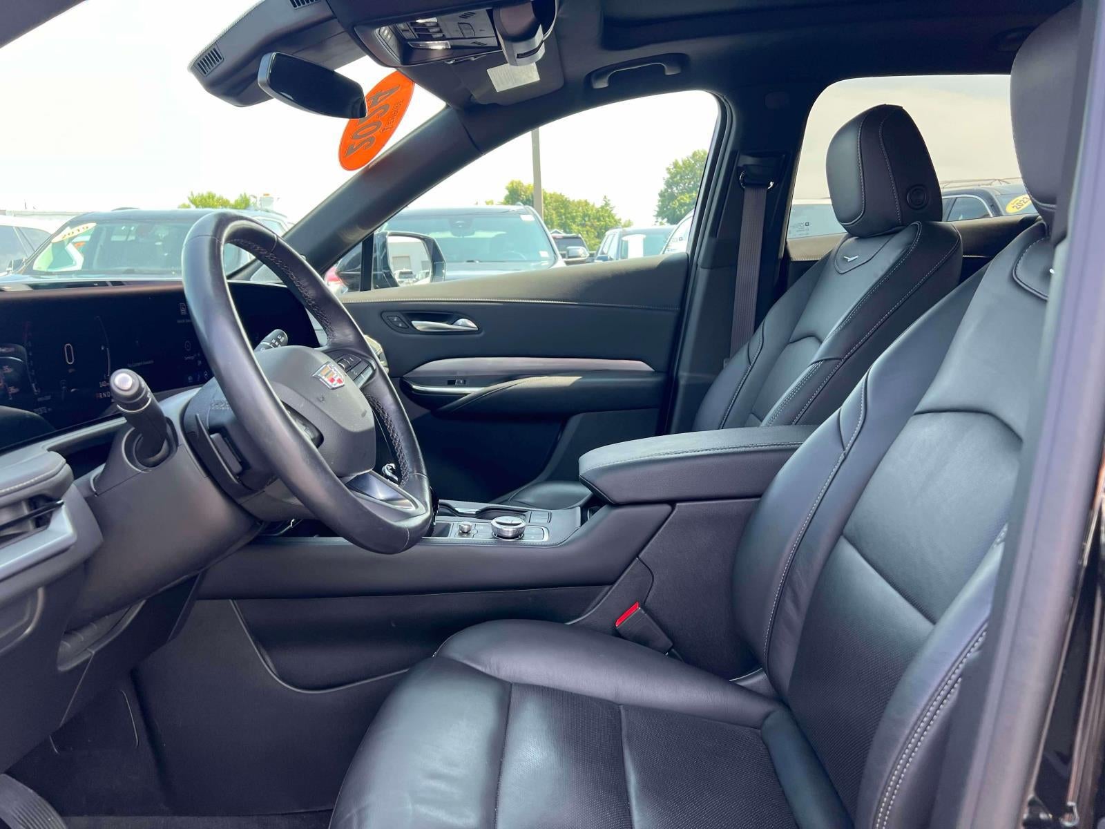 2024 Cadillac XT4 AWD Premium Luxury