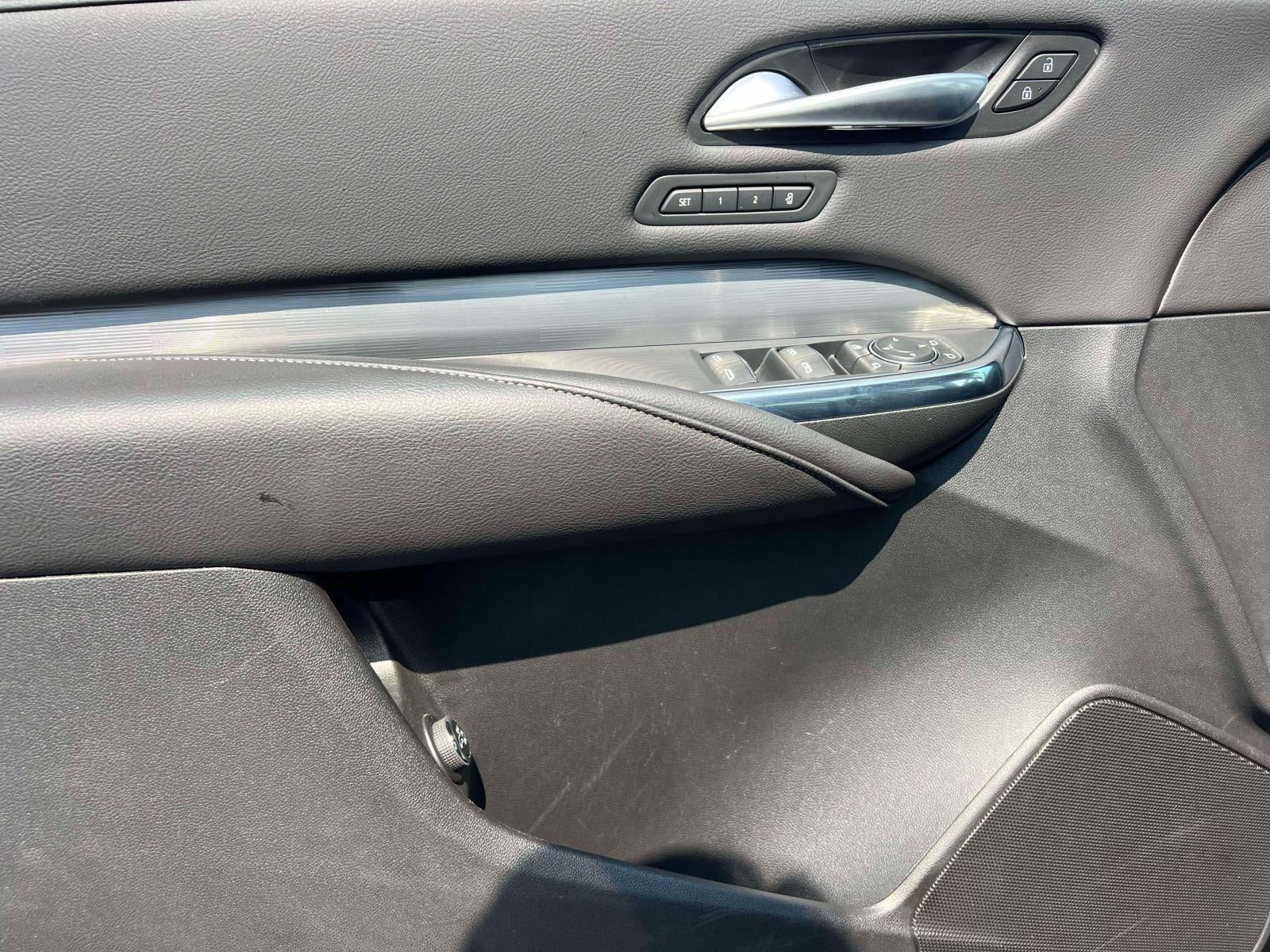2024 Cadillac XT4 AWD Premium Luxury