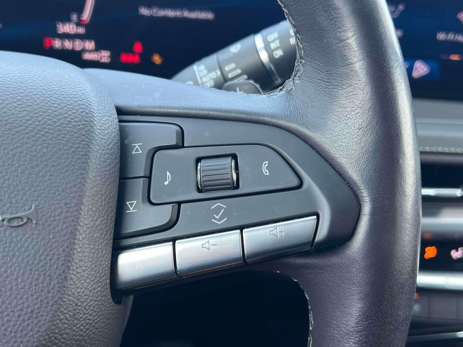 2024 Cadillac XT4 AWD Premium Luxury
