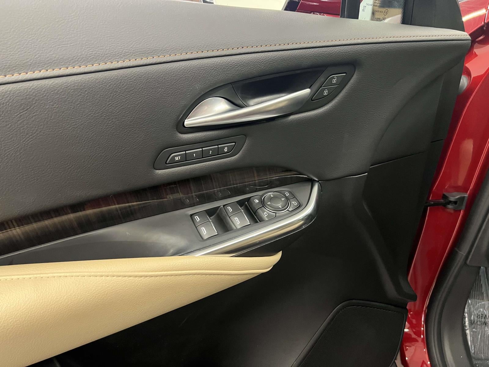 2024 Cadillac XT4 AWD Premium Luxury