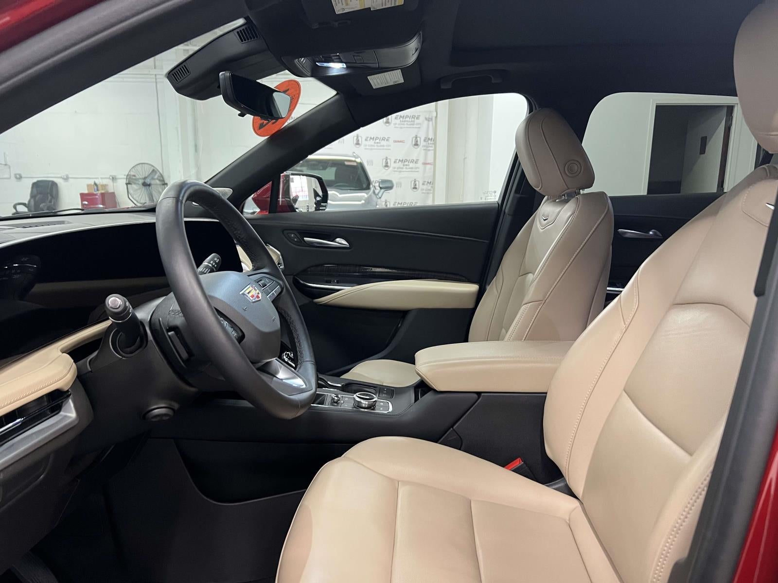 2024 Cadillac XT4 AWD Premium Luxury