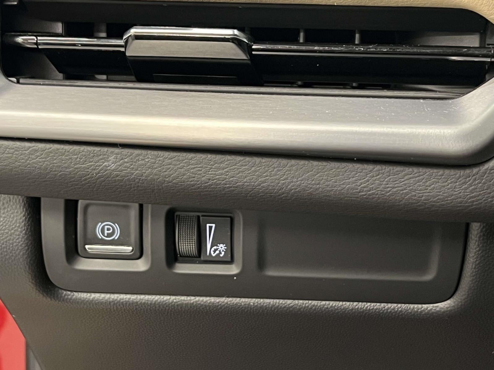 2024 Cadillac XT4 AWD Premium Luxury