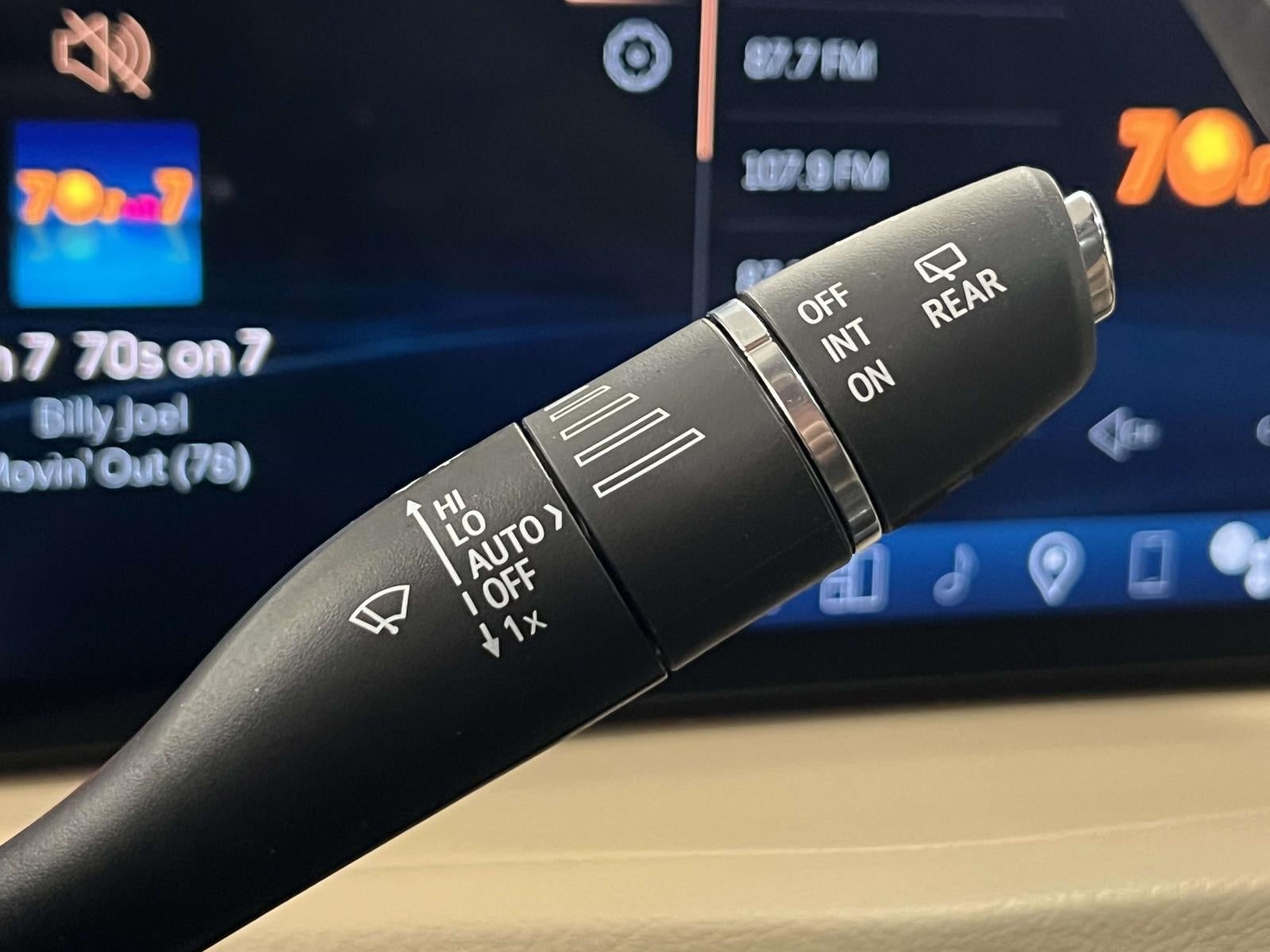 2024 Cadillac XT4 AWD Premium Luxury