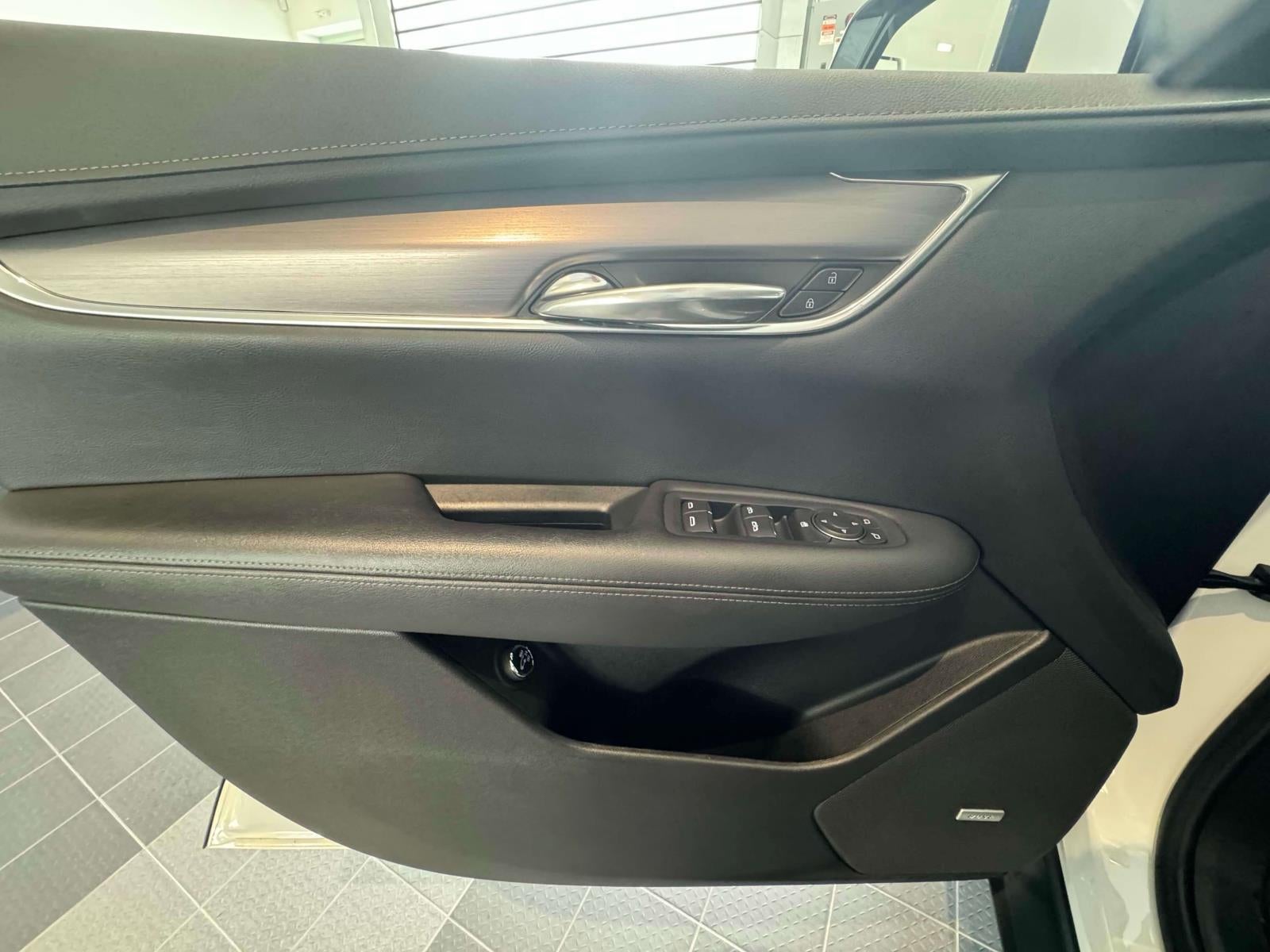 2022 Cadillac XT5 AWD Luxury