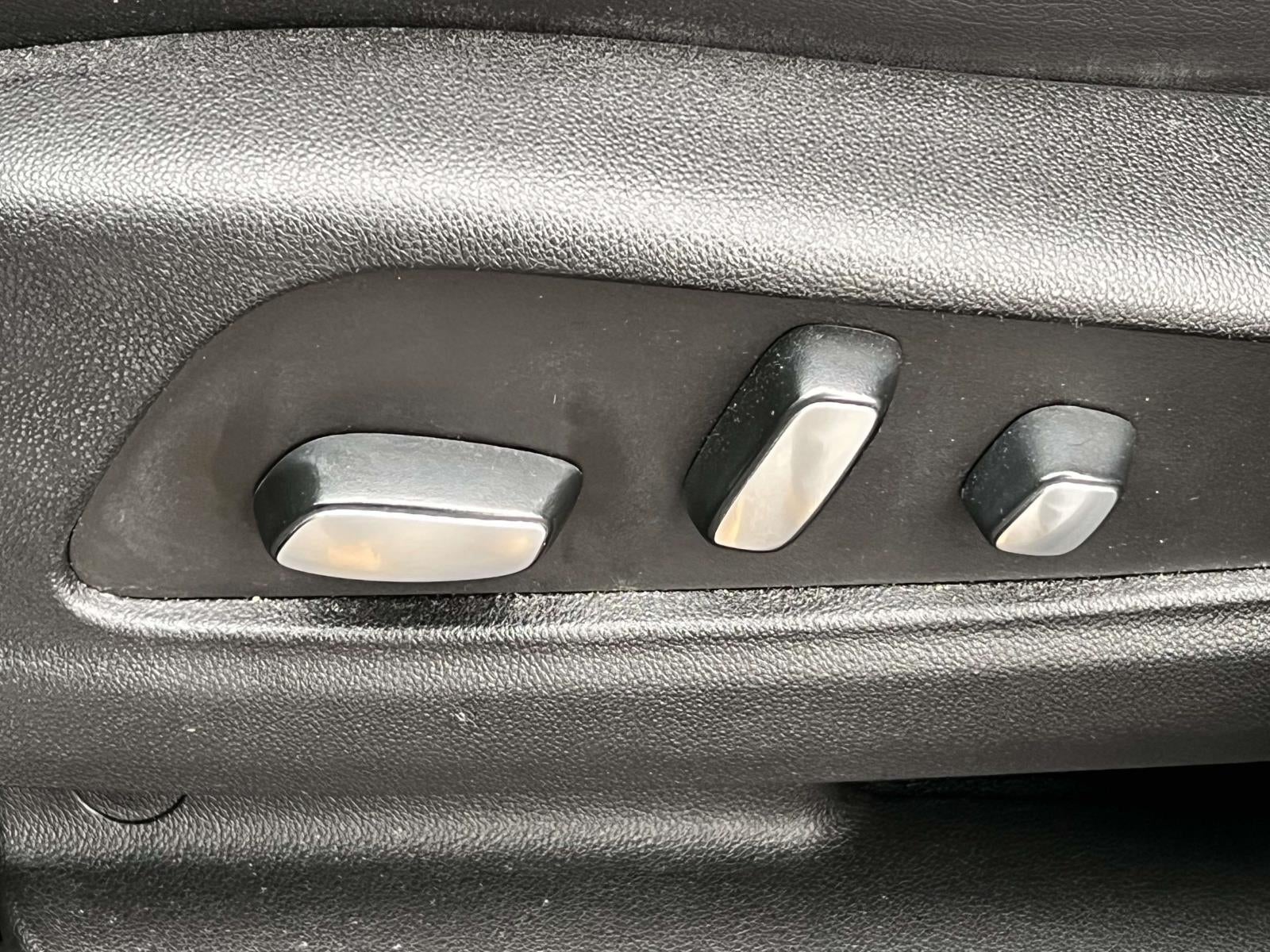 2022 Cadillac XT5 AWD Premium Luxury