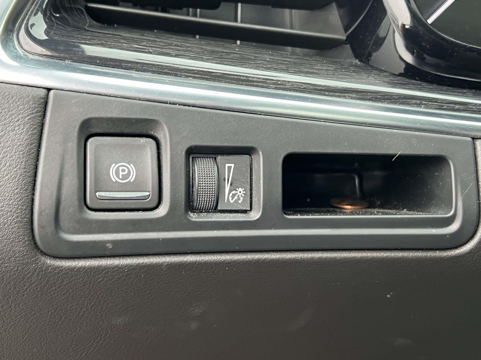 2022 Cadillac XT5 AWD Premium Luxury