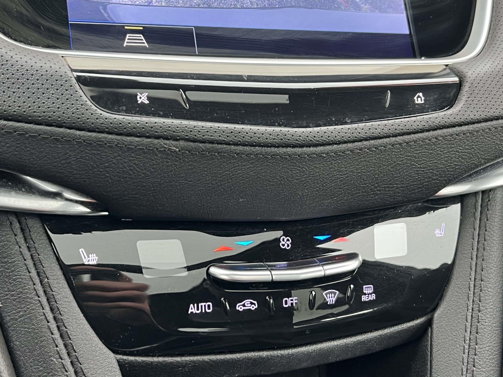 2022 Cadillac XT5 AWD Premium Luxury