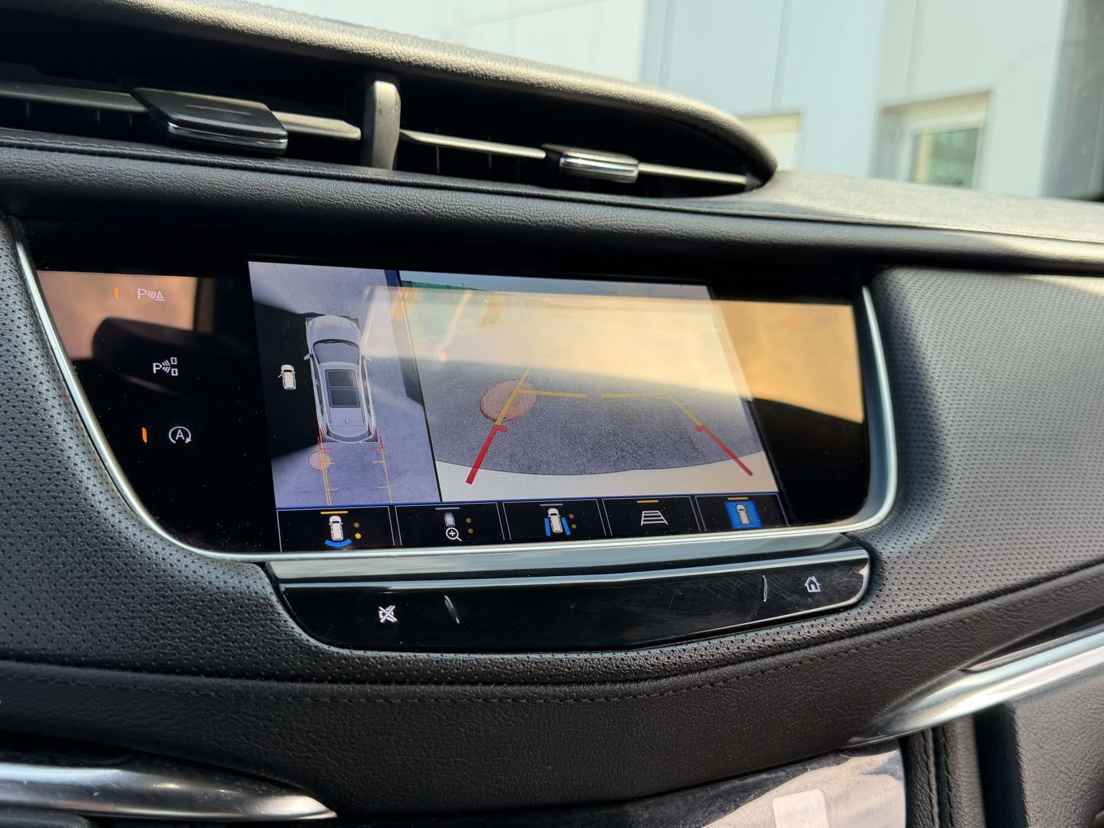 2022 Cadillac XT5 AWD Premium Luxury