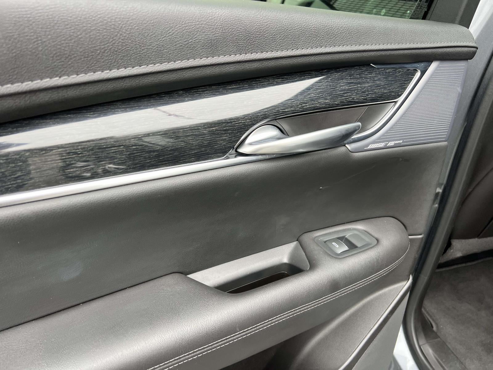 2022 Cadillac XT5 AWD Premium Luxury