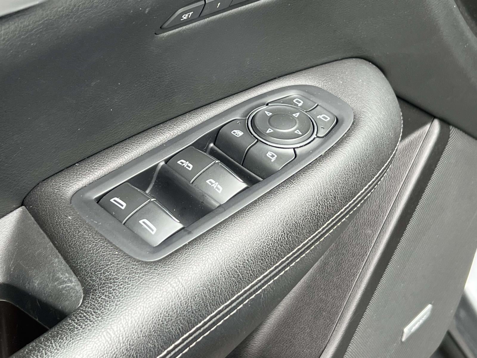 2022 Cadillac XT5 AWD Premium Luxury