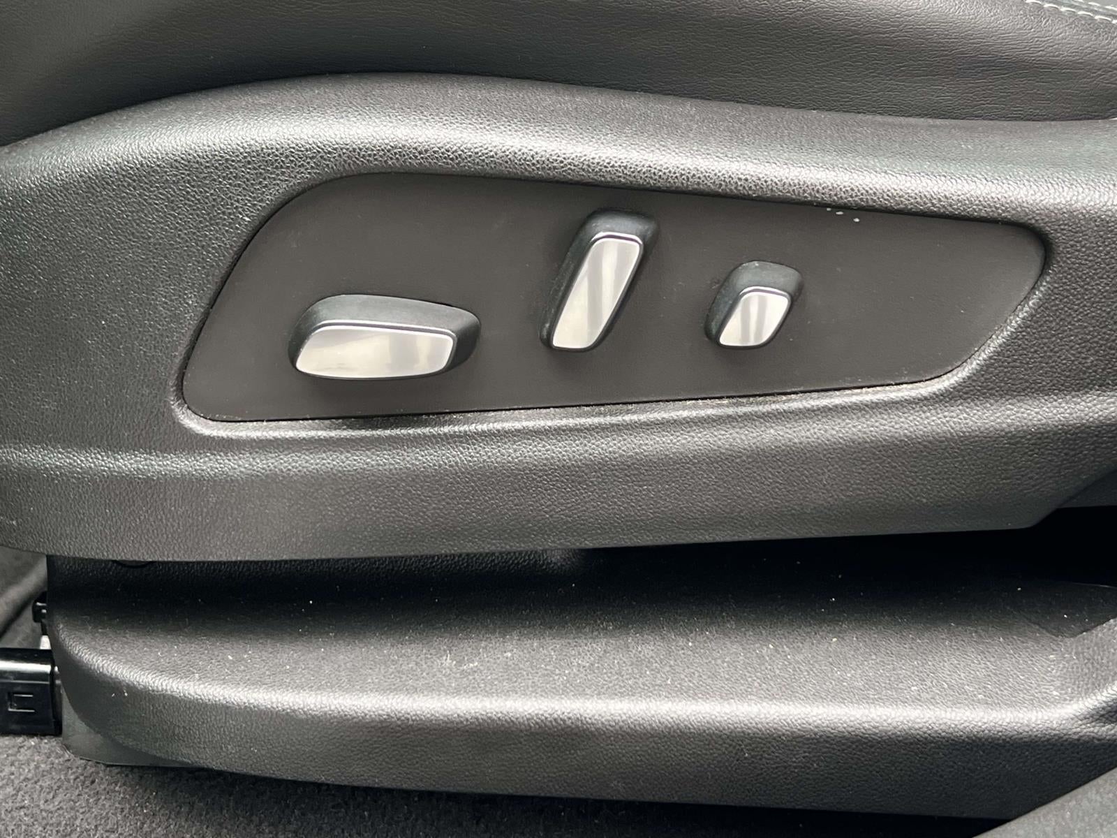 2022 Cadillac XT5 AWD Premium Luxury