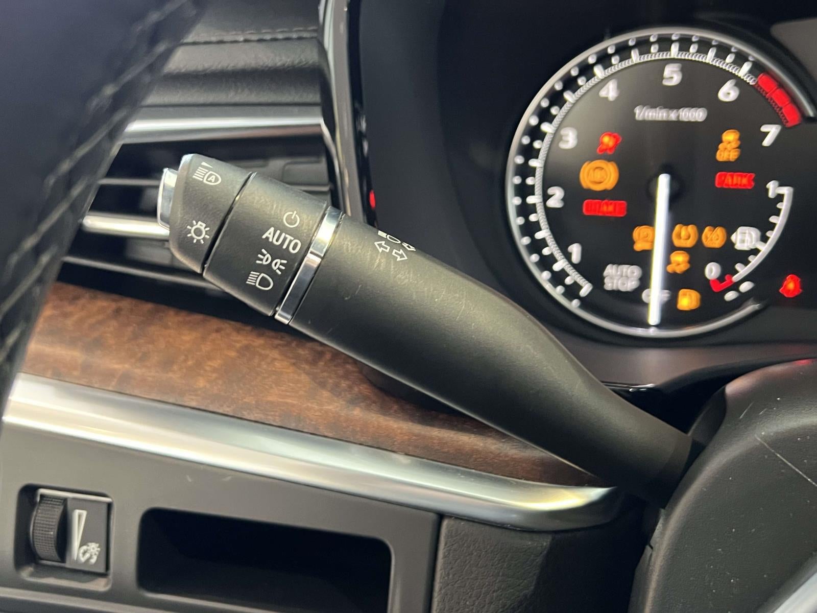 2023 Cadillac XT5 AWD Premium Luxury