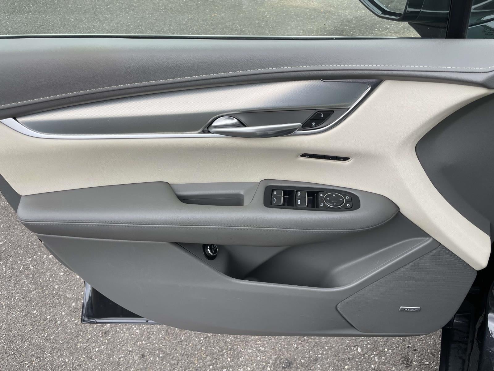 2022 Cadillac XT5 AWD Premium Luxury