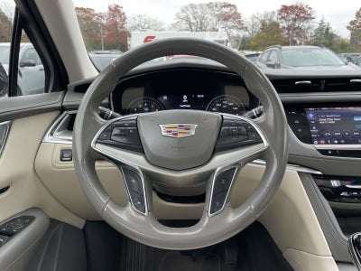 2022 Cadillac XT5 AWD Premium Luxury