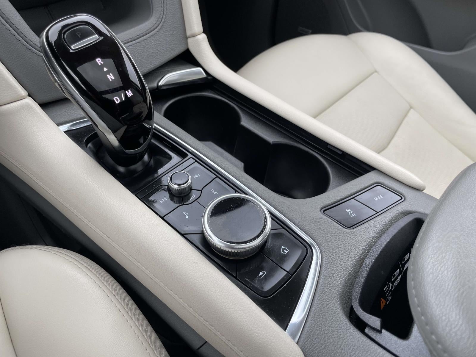 2022 Cadillac XT5 AWD Premium Luxury