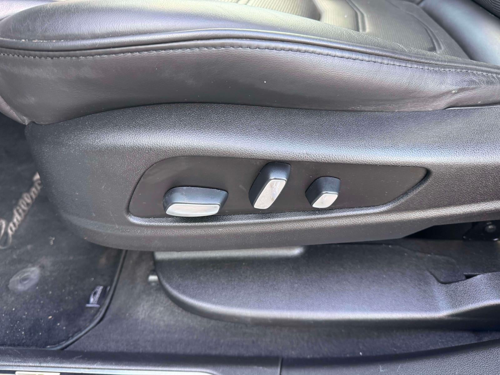 2019 Cadillac XT5 Platinum