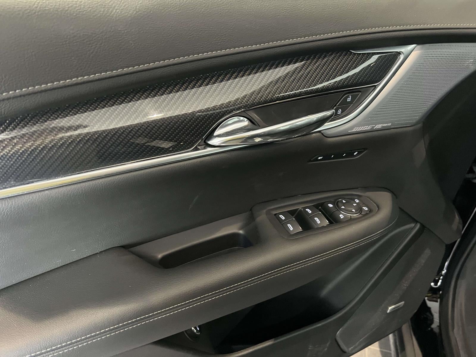 2024 Cadillac XT6 Sport