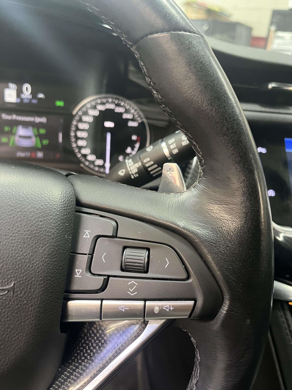 2024 Cadillac XT6 Sport