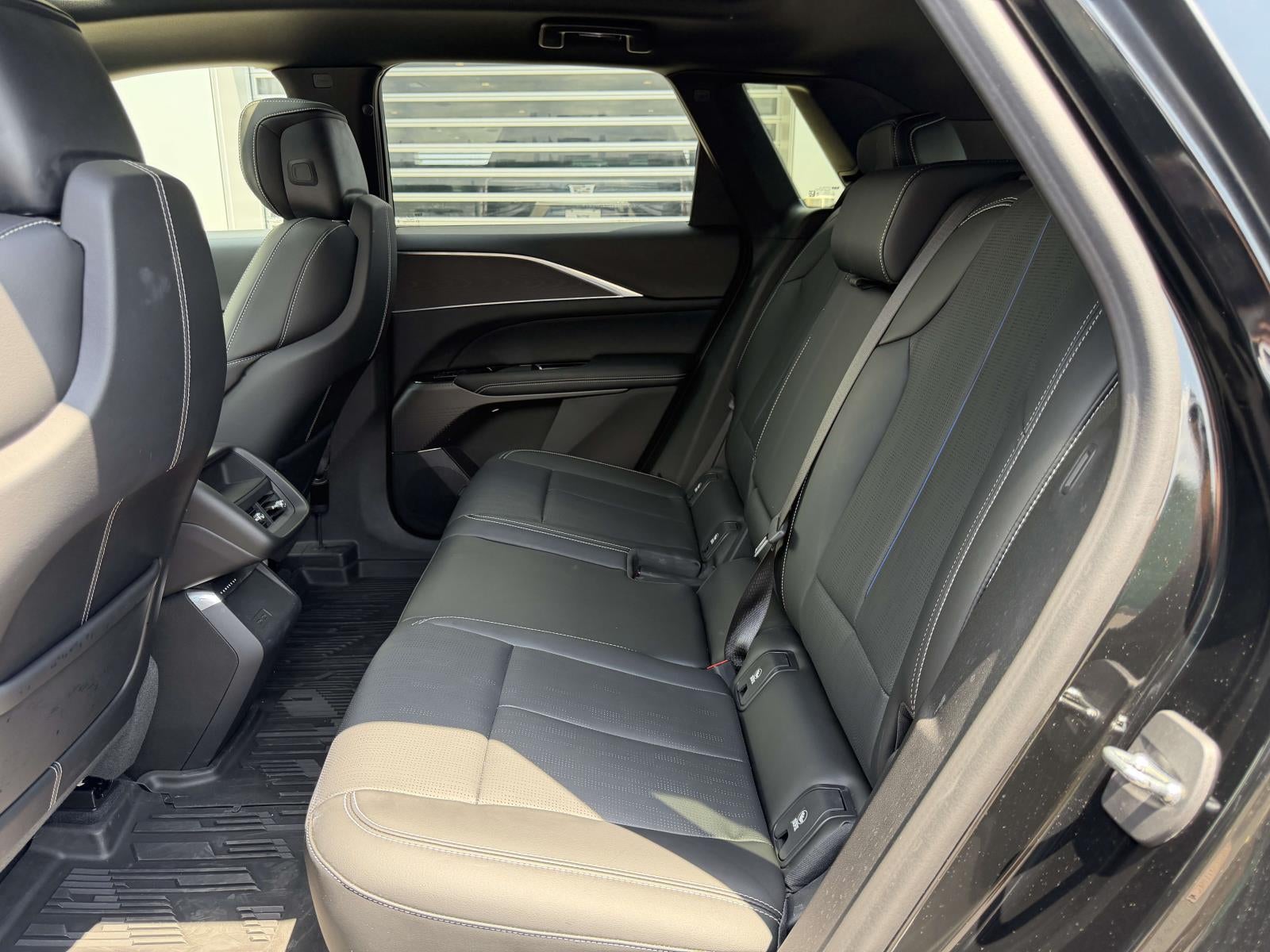 2024 Cadillac LYRIQ Luxury w/1SC