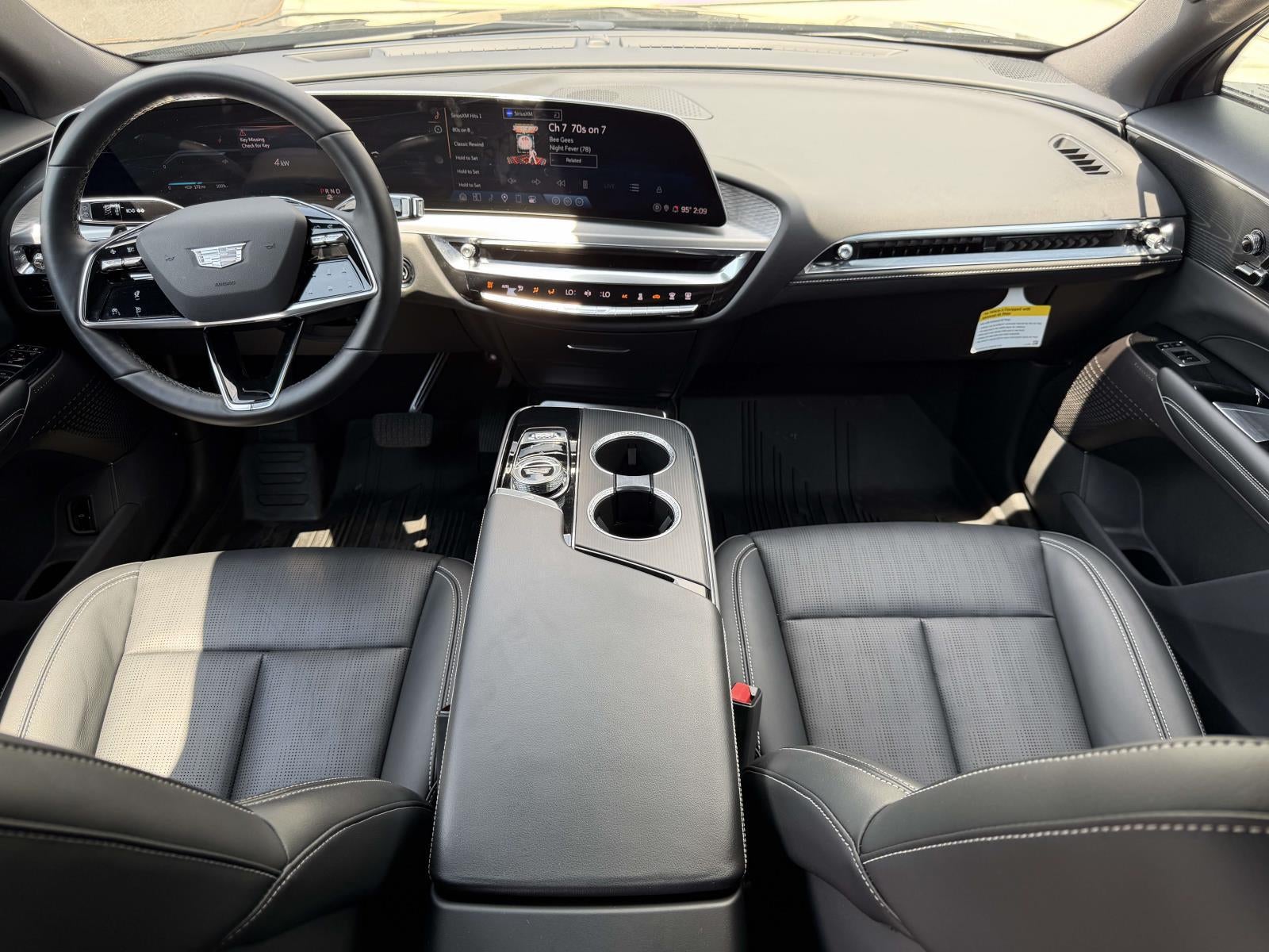 2024 Cadillac LYRIQ Luxury w/1SC