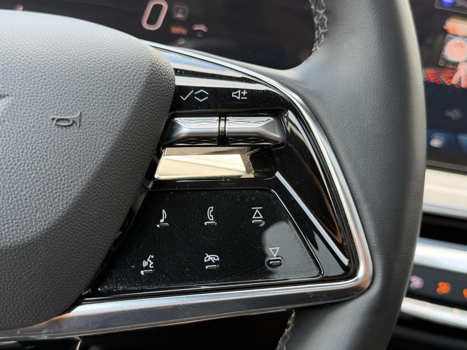 2024 Cadillac LYRIQ Luxury w/1SC
