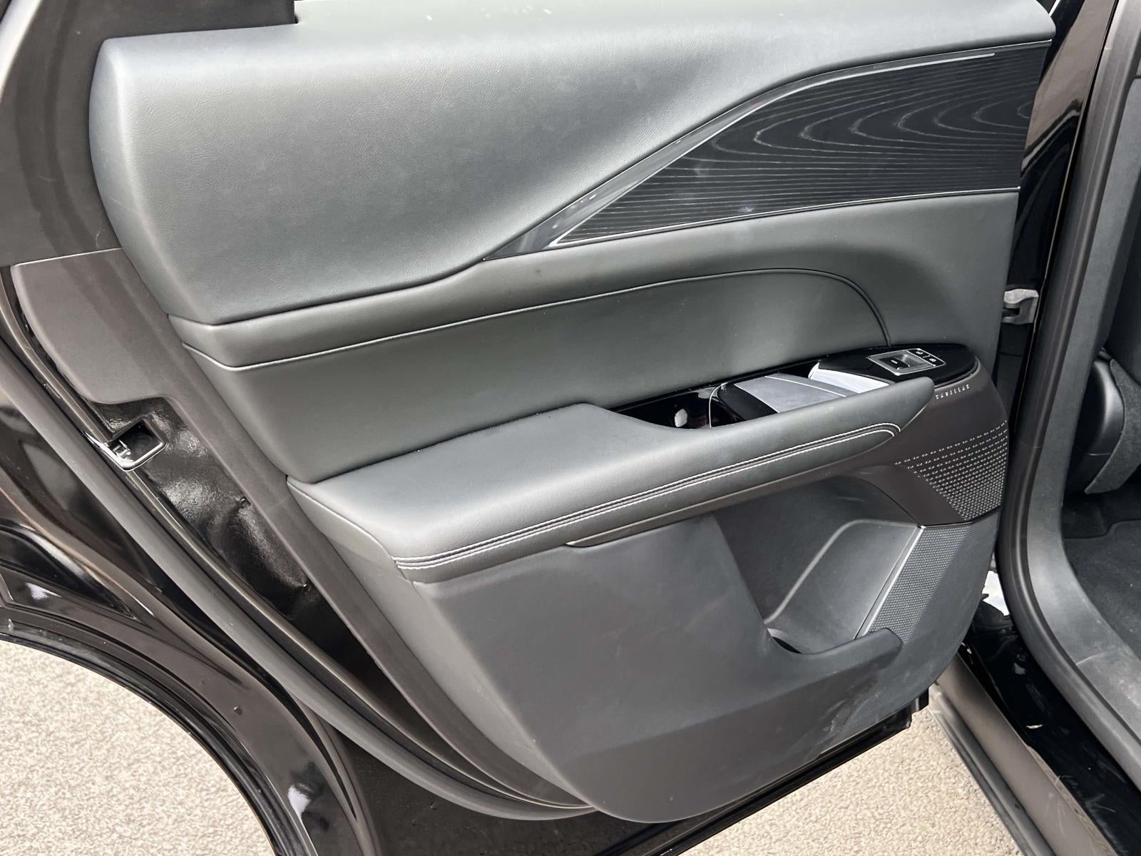 2024 Cadillac LYRIQ Luxury w/1SC