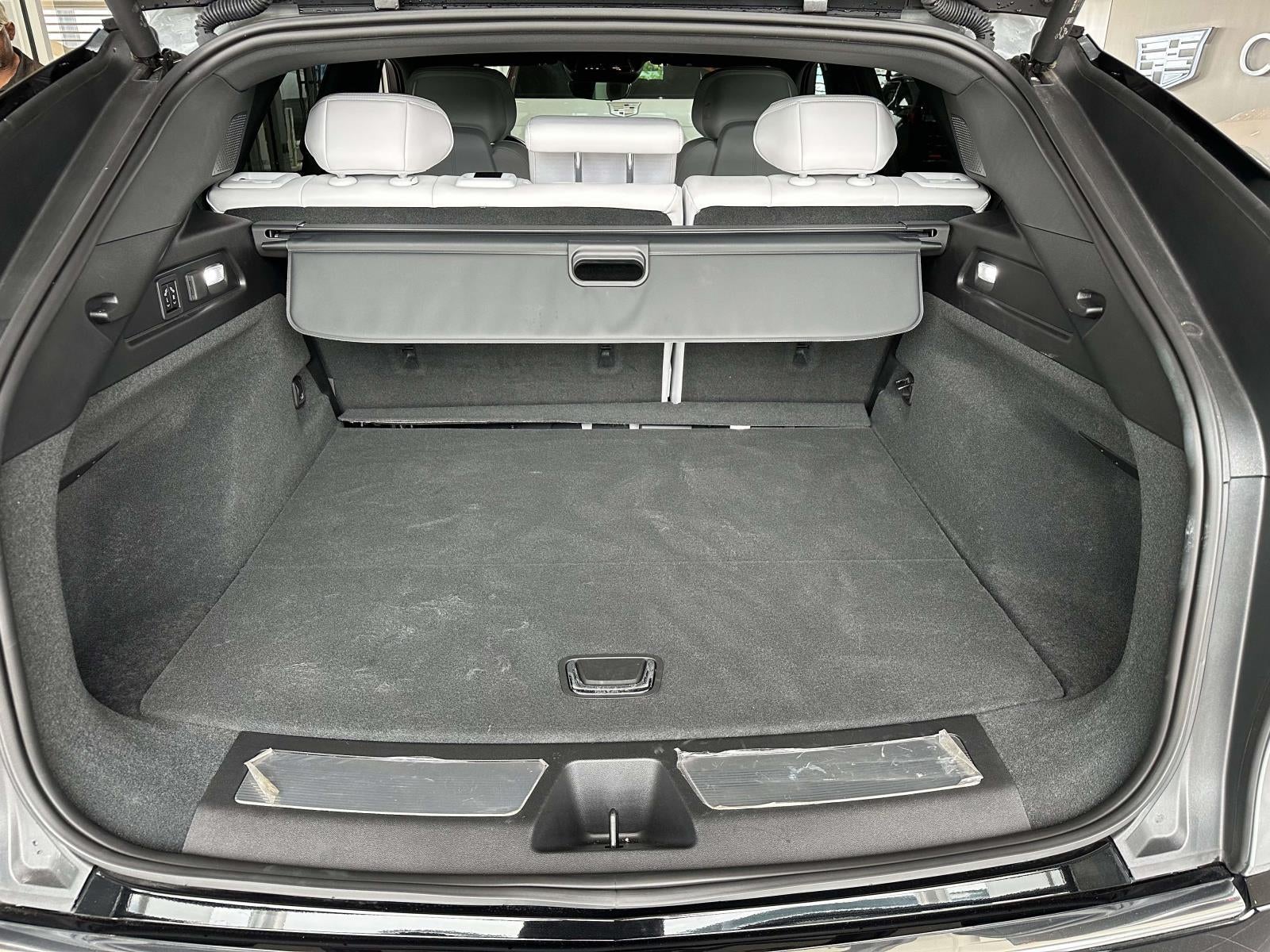 2024 Cadillac LYRIQ Luxury w/1SE