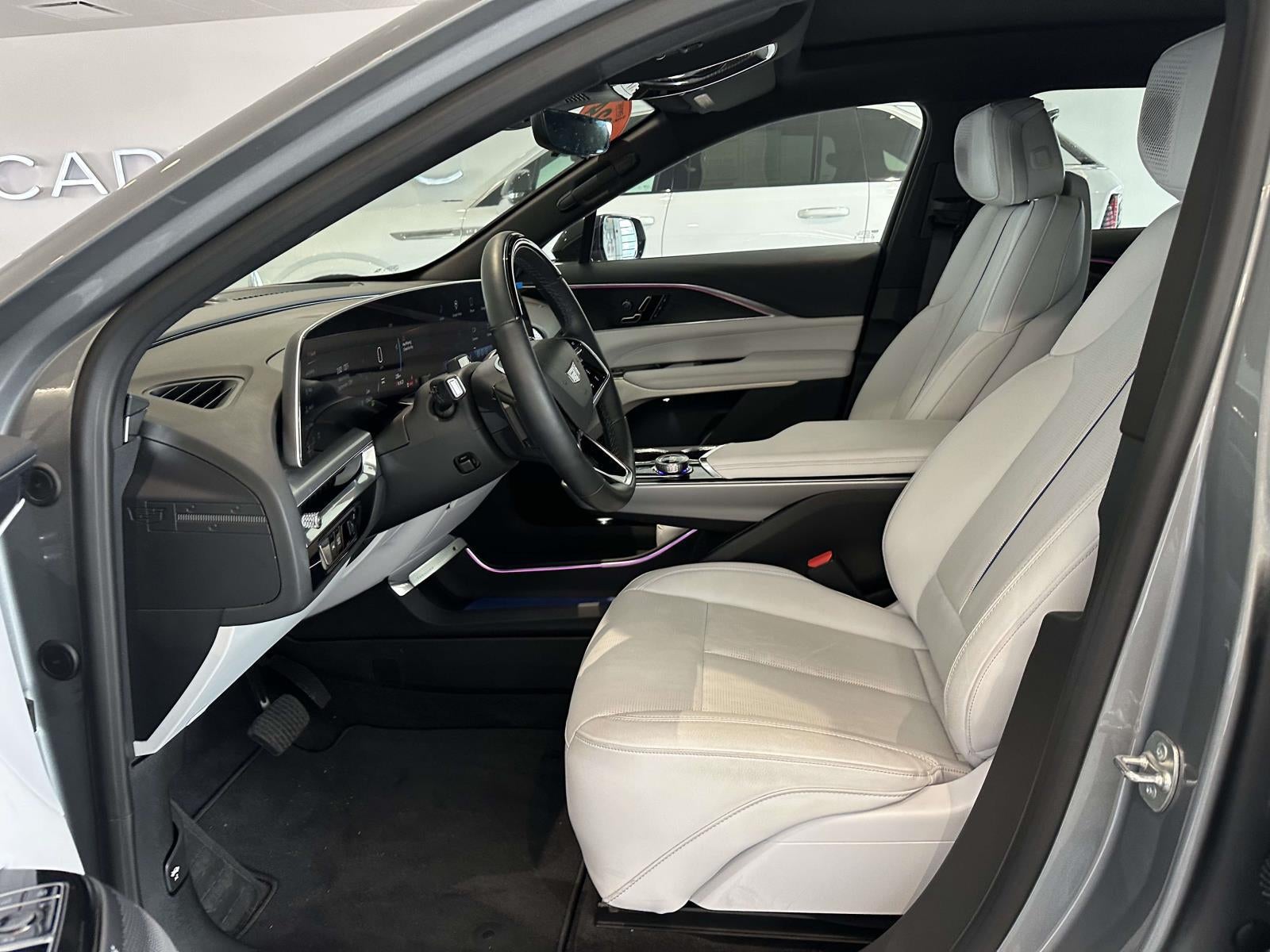 2024 Cadillac LYRIQ Luxury w/1SE