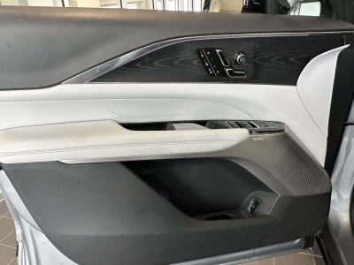 2024 Cadillac LYRIQ Luxury w/1SE