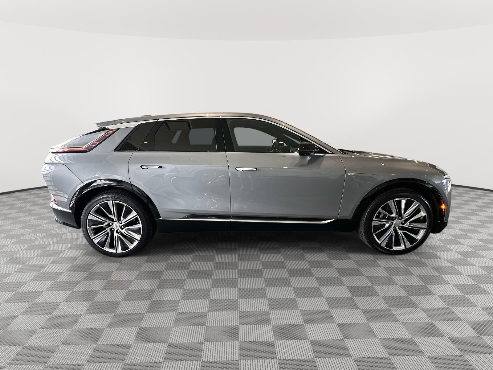 2024 Cadillac LYRIQ Luxury w/1SE