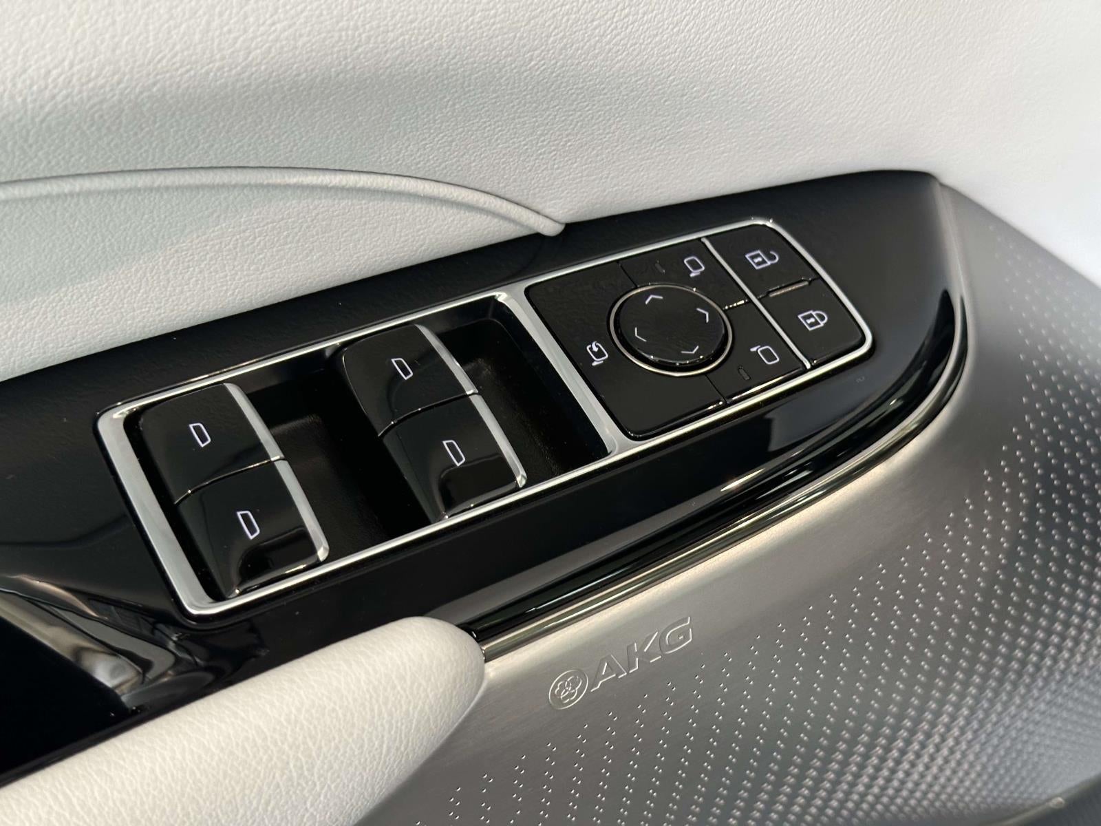 2024 Cadillac LYRIQ Luxury w/1SE