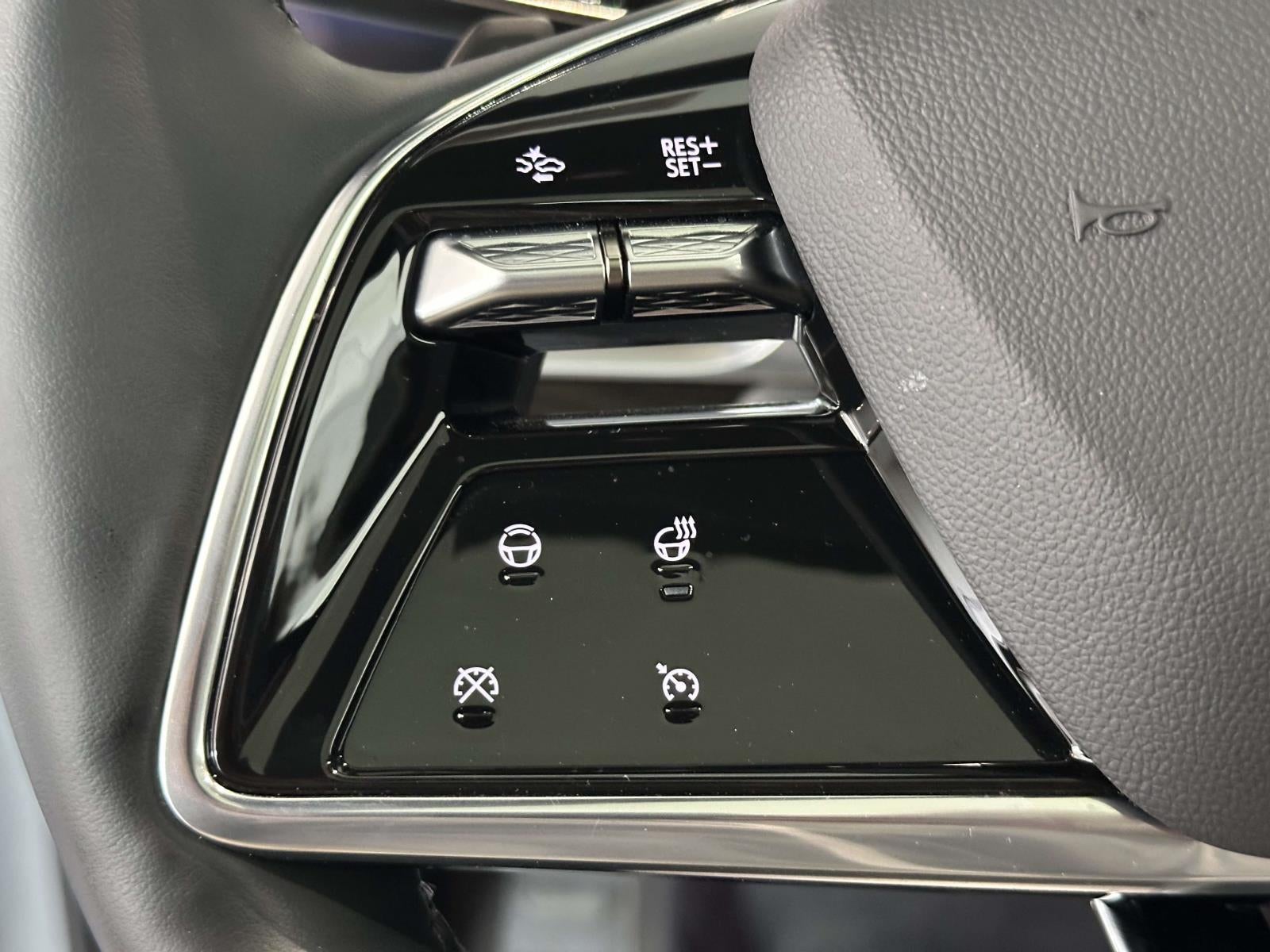 2024 Cadillac LYRIQ Luxury w/1SE