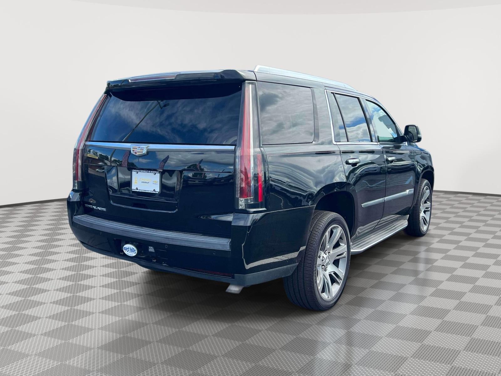 2016 Cadillac Escalade Luxury Collection