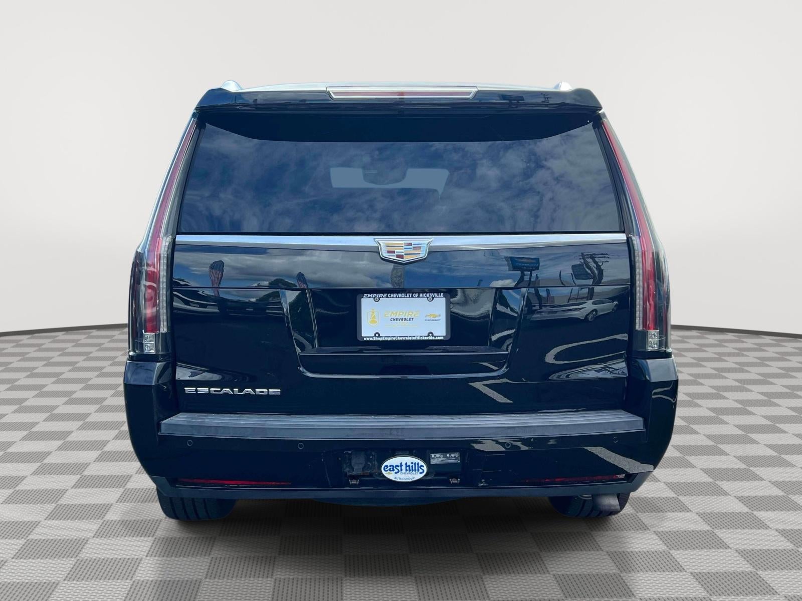 2016 Cadillac Escalade Luxury Collection