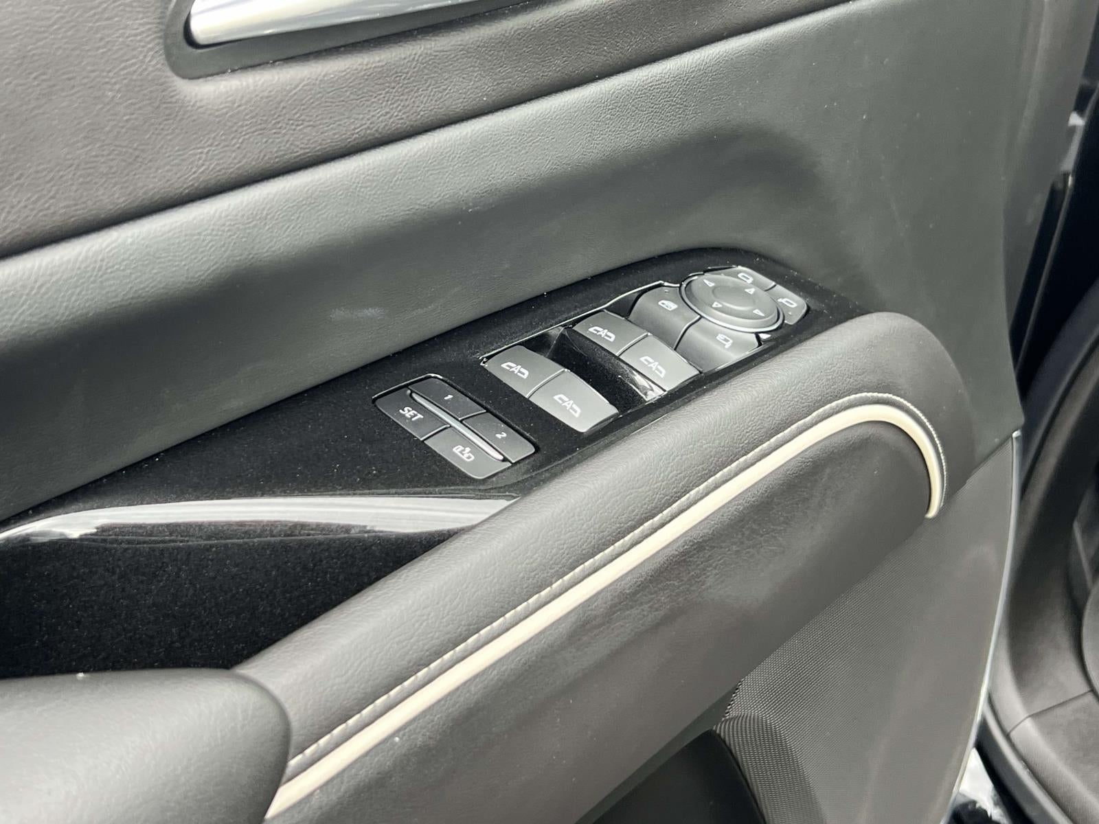 2021 Cadillac Escalade 4WD Premium Luxury