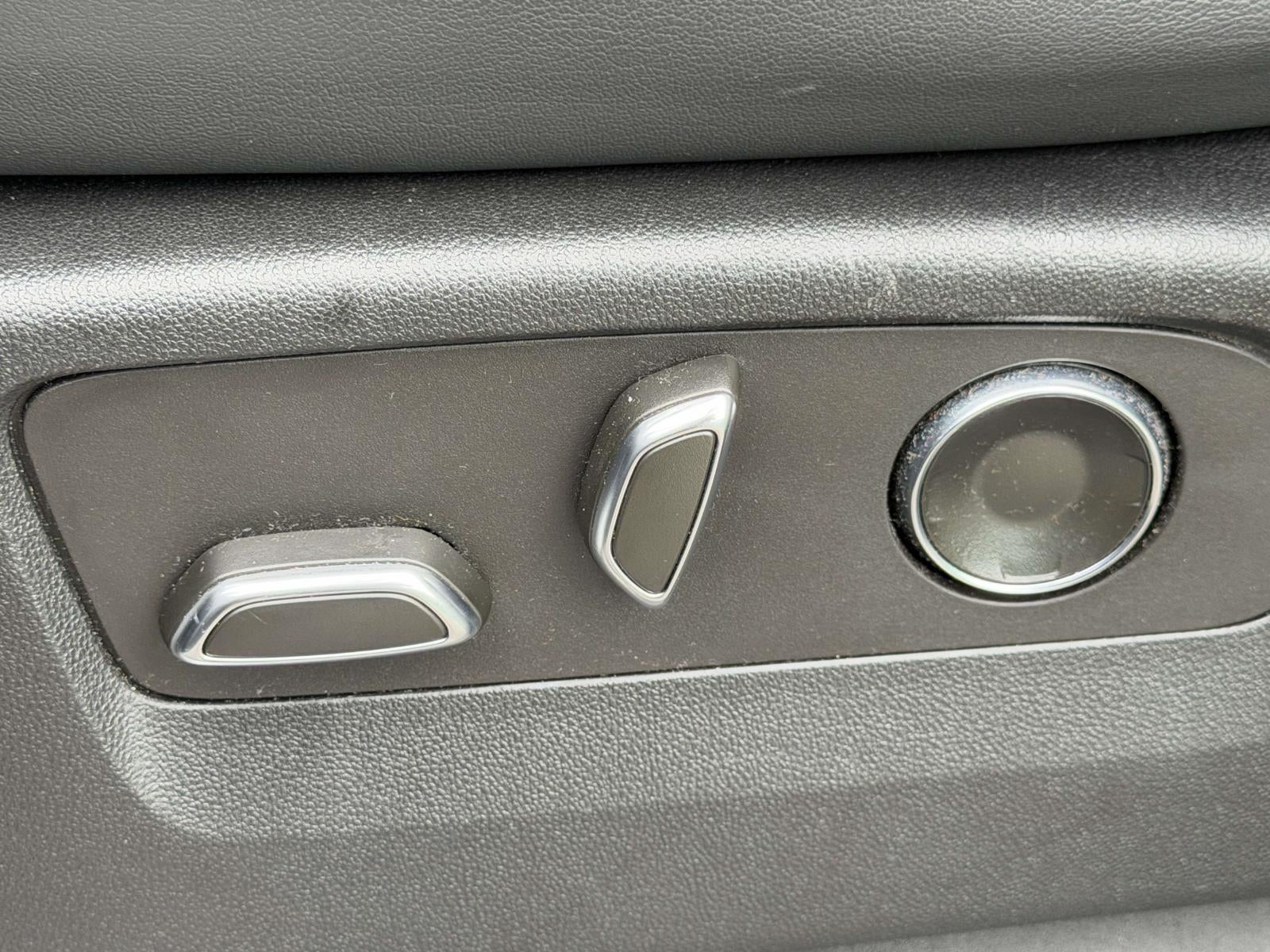 2023 Cadillac Escalade 4WD Premium Luxury