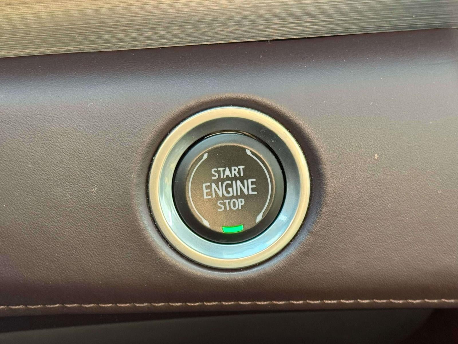 2023 Cadillac Escalade 4WD Sport Platinum