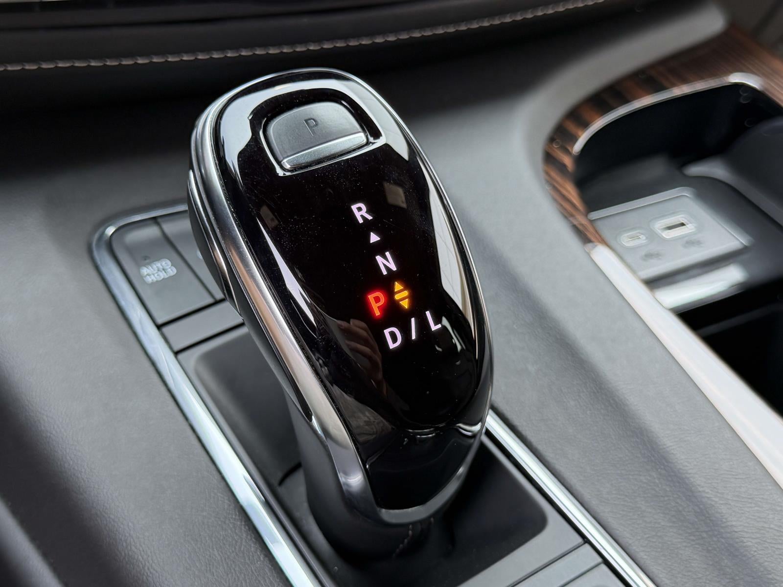 2024 Cadillac Escalade ESV 4WD Luxury