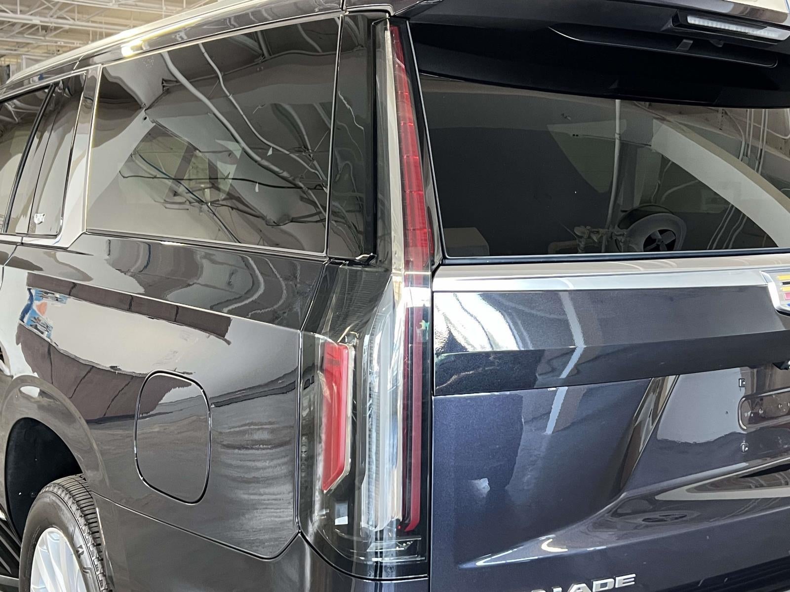 2023 Cadillac Escalade ESV 4WD Luxury