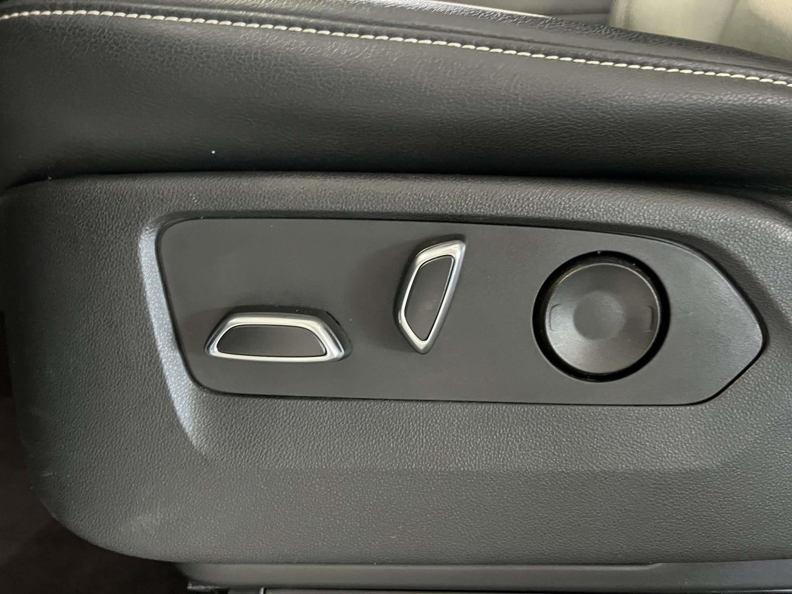 2023 Cadillac Escalade ESV 4WD Luxury